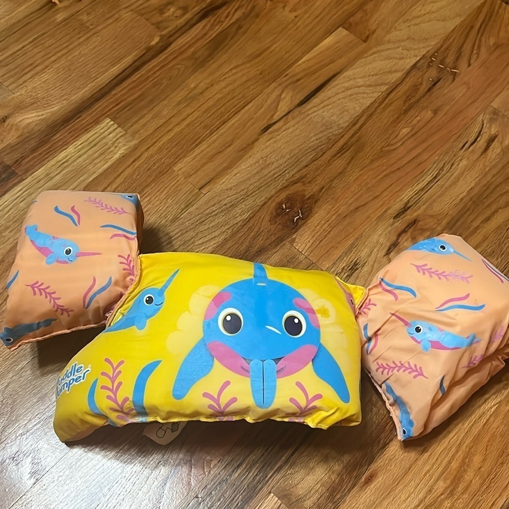 Puddle Jumper Peach Narwhal